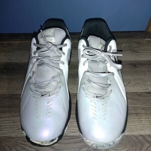 Nike Air Mavin Men's White and Black Athletic Shoes